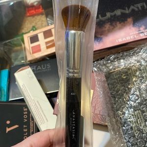 Anastasia Beverly Hills kabuki brush